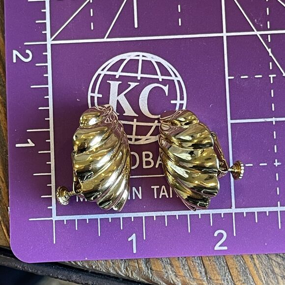 Vintage 1980s NAPIER Earrings Gold Plate Shell Couture Classic Scalloped Design - Picture 8 of 8